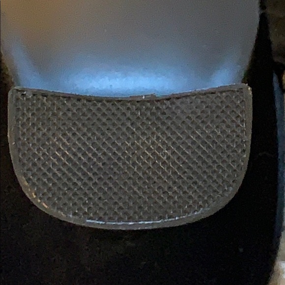 Strapped pumps - Picture 6 of 6